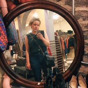 Meet your Posher, Danielle